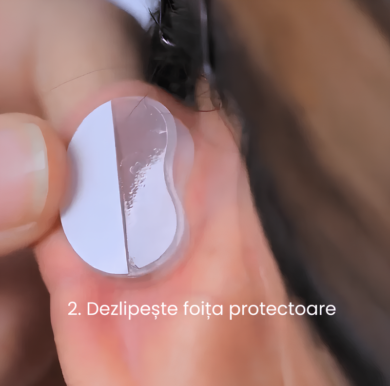 DEZLIPEȘTE FOIȚA PROTECTOARE